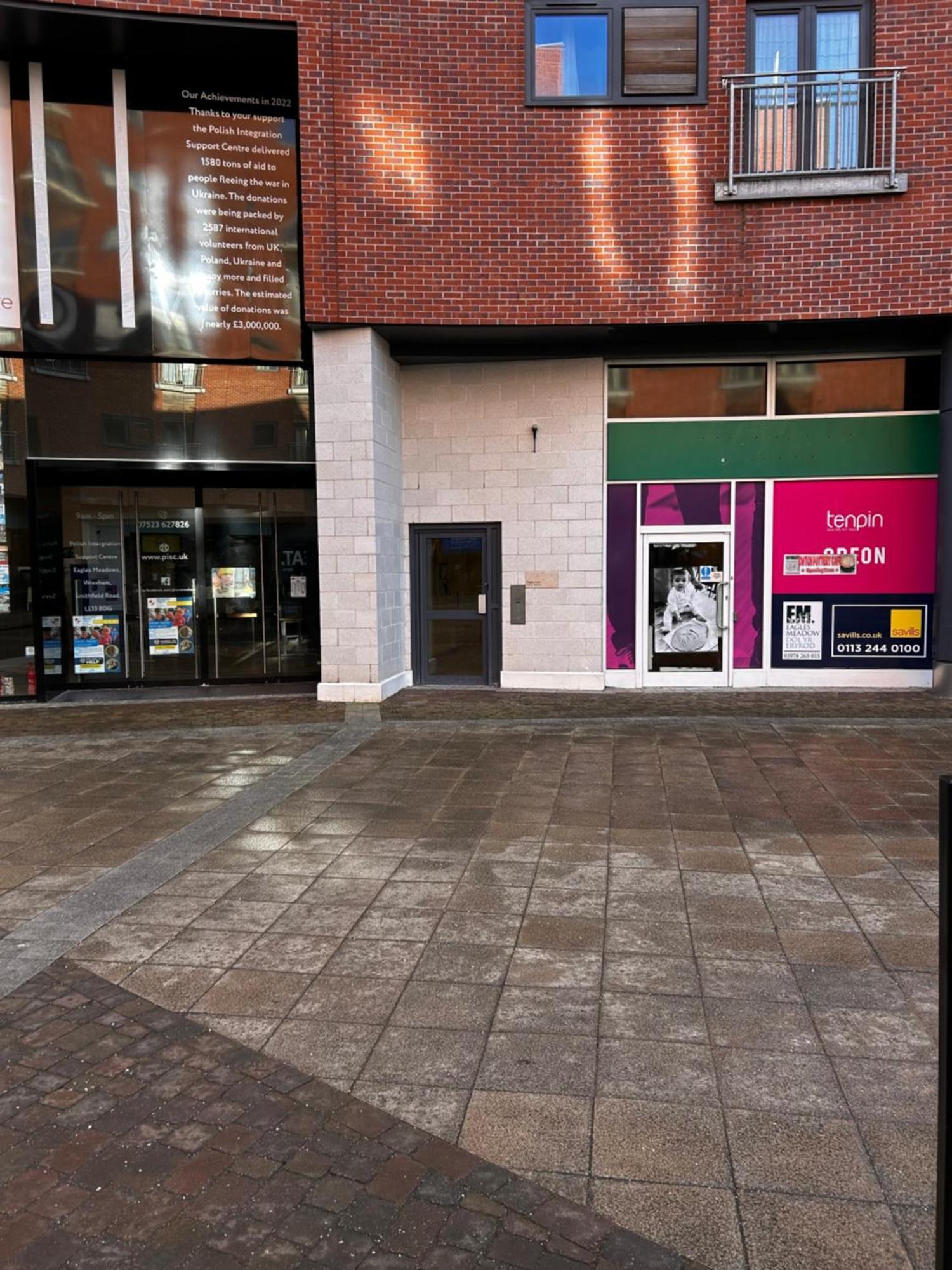 City Centre Apartment. Wrexham Exterior photo