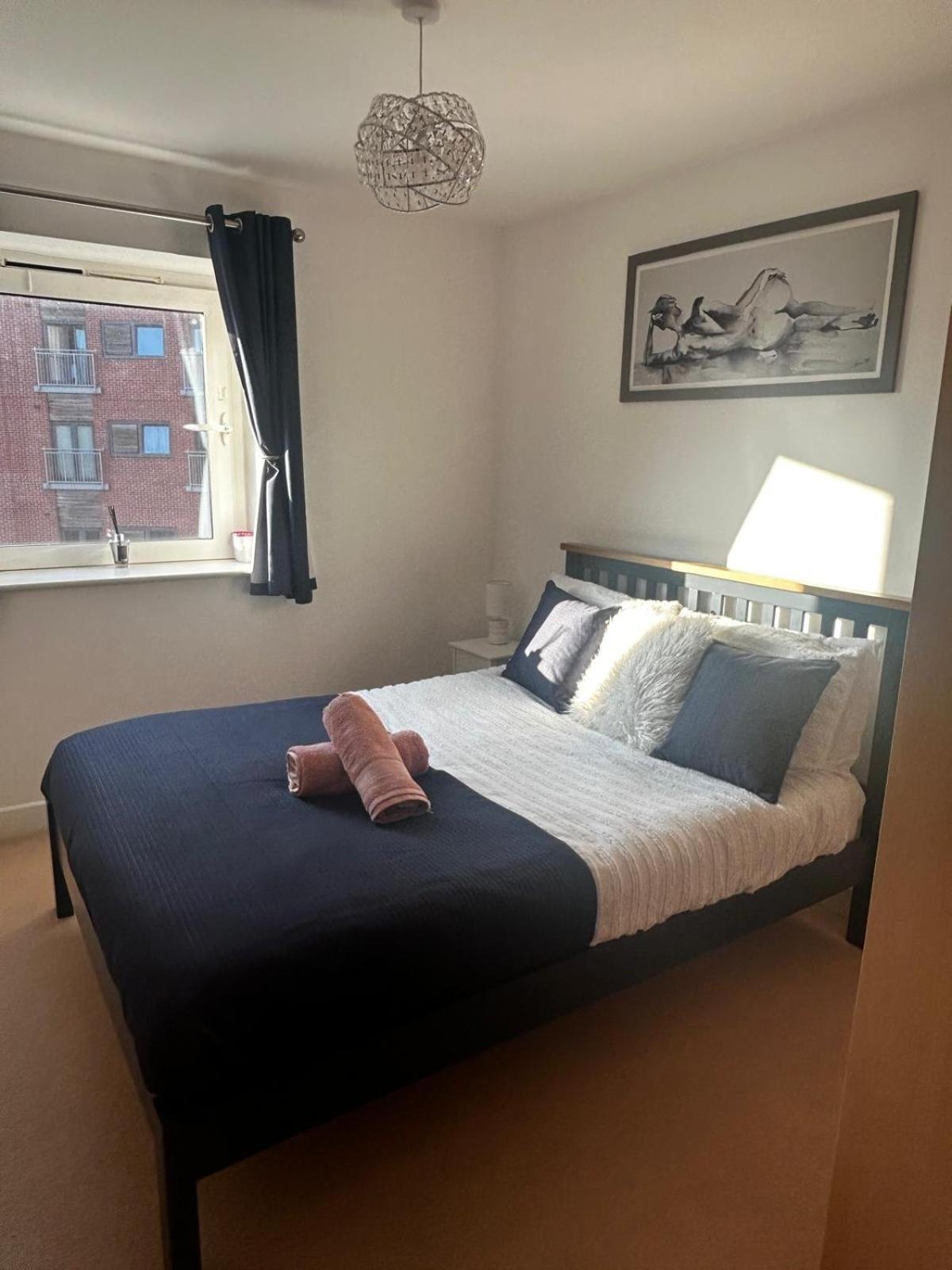 City Centre Apartment. Wrexham Exterior photo